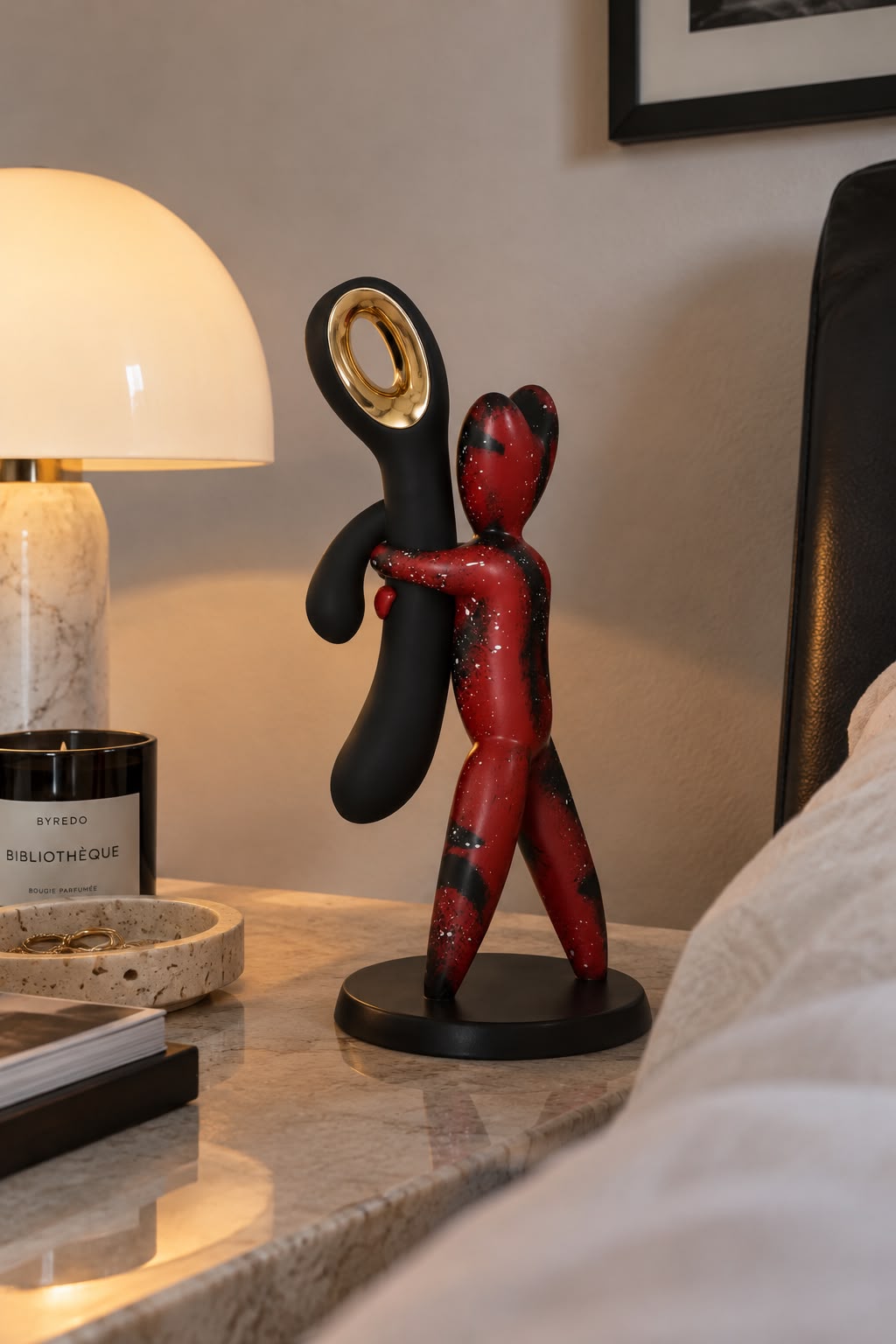 THE HUG PLEASURE - SCULTURA + DIONISIO