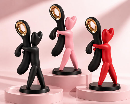 THE HUG PLEASURE: un abbraccio al piacere, una scultura contro i  tabù